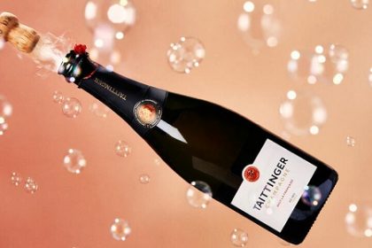 Brindis por 100 años: Delta se asocia con exclusivo champán Taittinger