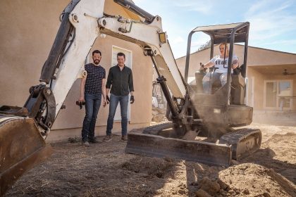 La actriz Rebel Wilson sorprende en nuevo episodio de Remodelaciones con Celebridades