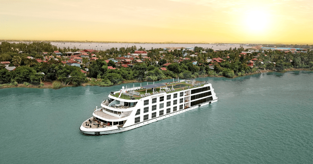 Emerald Spanic nuevas salidas en español