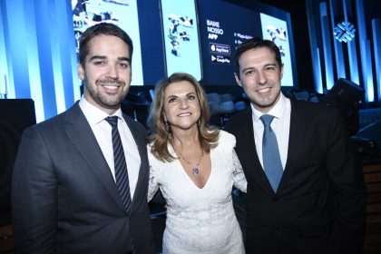 Apertura de FESTURIS reúne a autoridades y líderes en Gramado