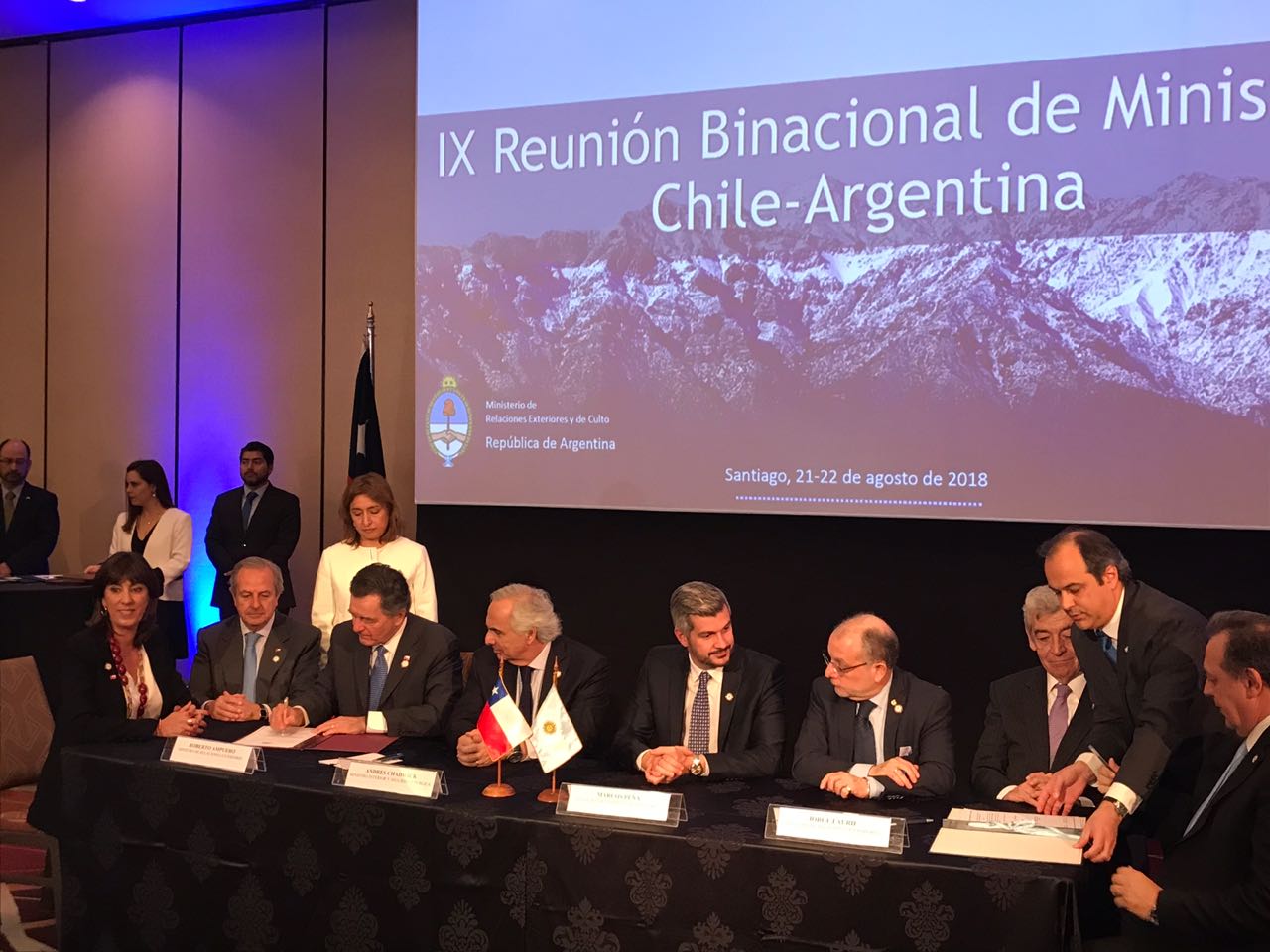 Chile y Argentina firman acuerdo de reconocimiento recíproco de visas para turistas de la República Popular China