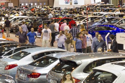 El salón del vehículo de ocasión, enciende motores