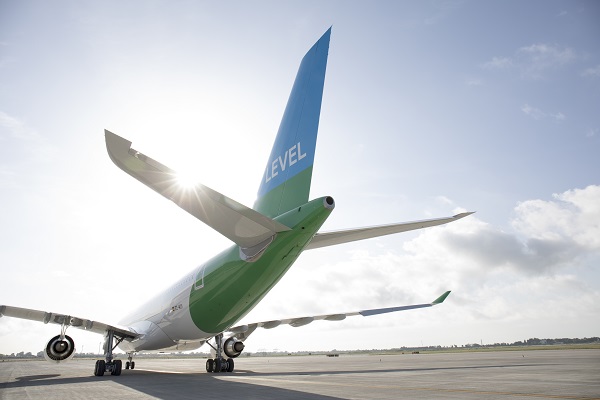 Santiago y Barcelona conectados por Level