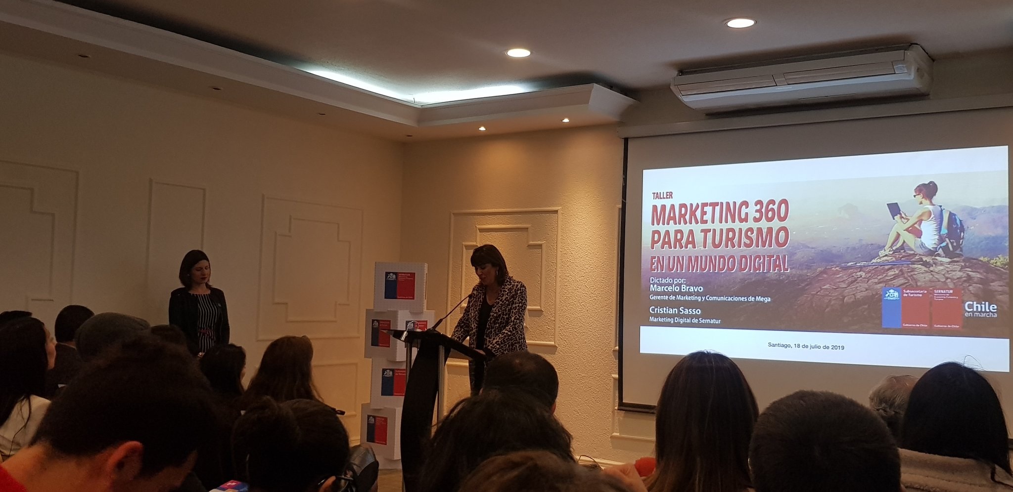 Emprendedores turísticos de Santiago se capacitan en marketing digital