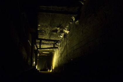 Descenso Oscuro: Desempolvando los misterios de Santiago