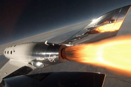 Virgin Galactic: éxito en su primer vuelo espacial tripulado