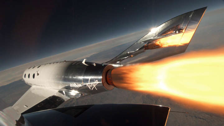 Virgin Galactic: éxito en su primer vuelo espacial tripulado
