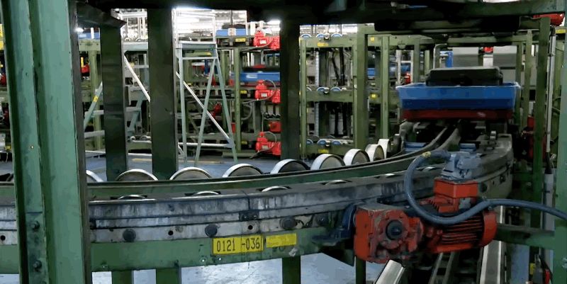 ¿A dónde van las maletas después de pasar el mostrador de facturación?