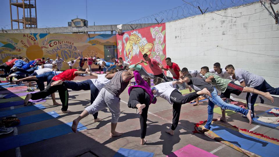 El yoga quiere llegar a las cárceles argentinas