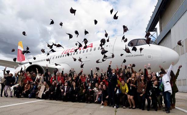 Amelia Earhart vuela de nuevo