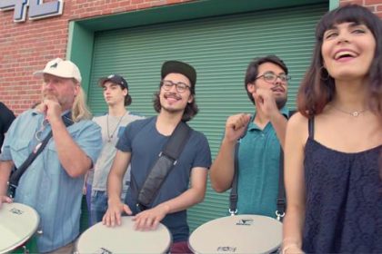 Volando: La canción de Iberia que rinde homenaje a sus empleados