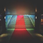 Las experiencias en línea hospedan para dar vida a una celebración global del orgullo