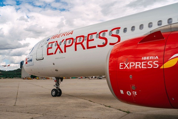 Iberia Express recibe el sello ‘Madrid Excelente’ por su innovación y sostenibilidad Iberia Express recibe el sello ‘Madrid Excelente’ por su innovación y sostenibilidad