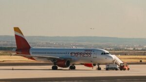 Iberia Express lanza vuelos desde 31 euros para viajar este verano