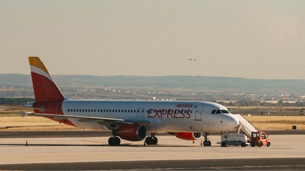 Iberia Express lanza vuelos desde 31 euros para viajar este verano