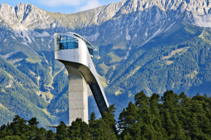 Arquitectura en las alturas: El trampolín que rediseñó el horizonte de Innsbruck